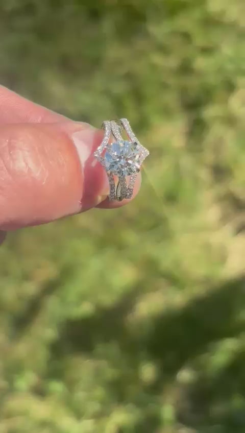 2.5 Carat Round Brilliant Diamond Ring with Twist Pavé Band in Yellow Gold | IGI Certified